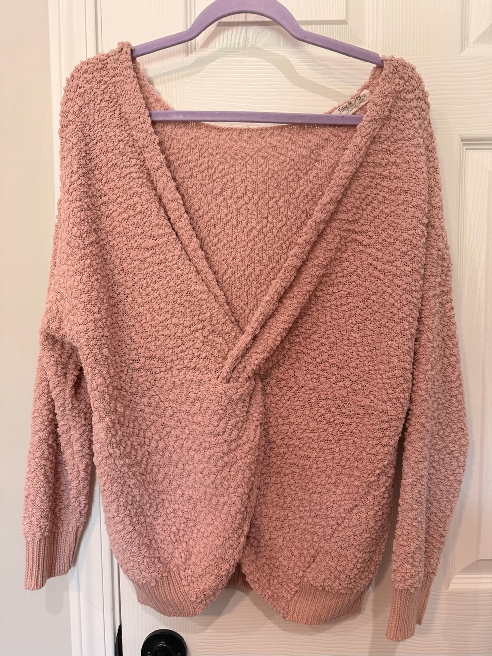 Women's Textured V-Neck Sweater in Dusty Rose